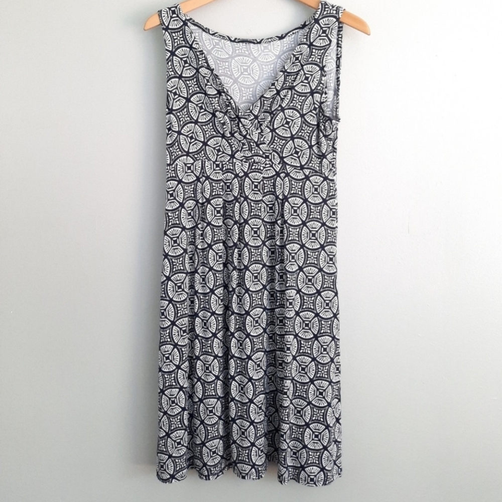 St. John's Bay White & Navy Patterned Petite V-Neck Dress